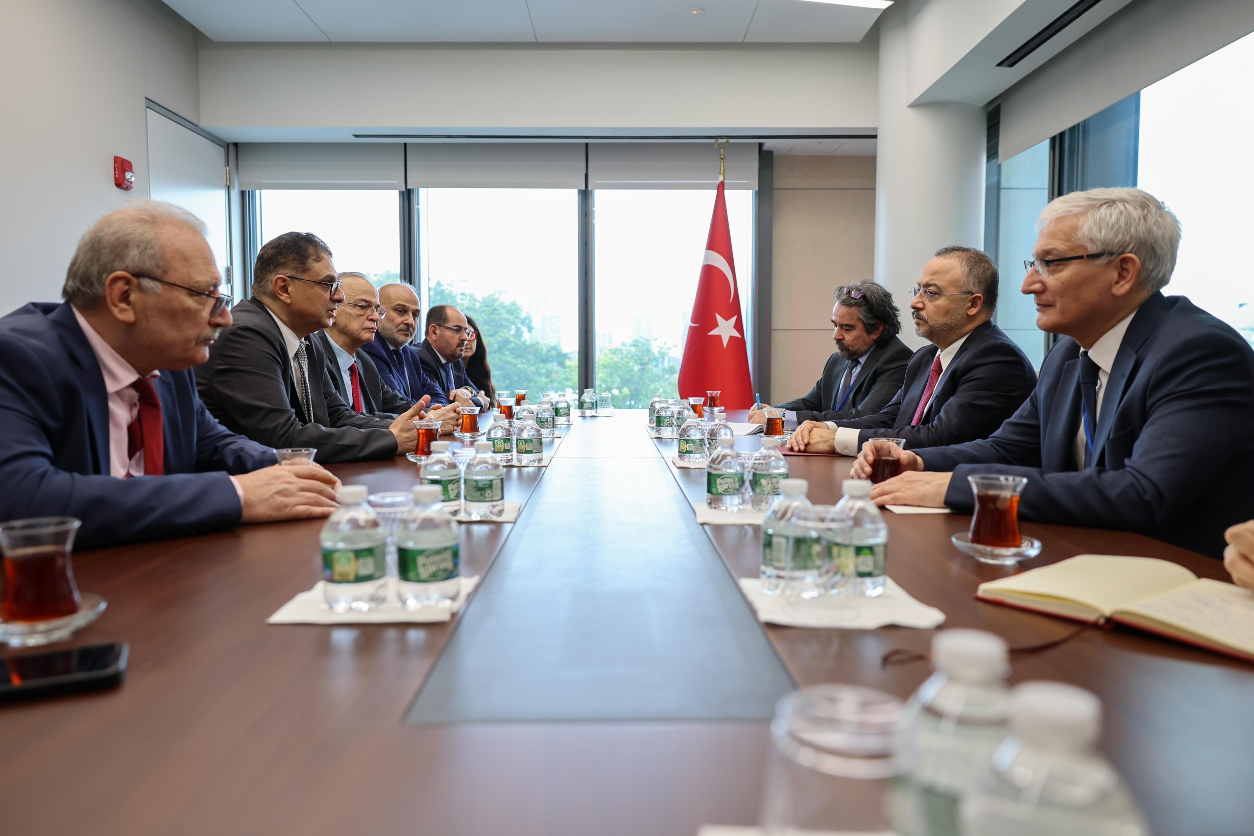 Negotiation Commission Meets with the Turkish Deputy Foreign Minister